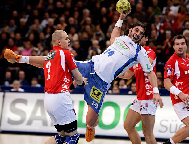 轻的中后卫 轻的中后卫